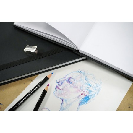 Foto ilustrativa Derwent Academy Sketchbook A4